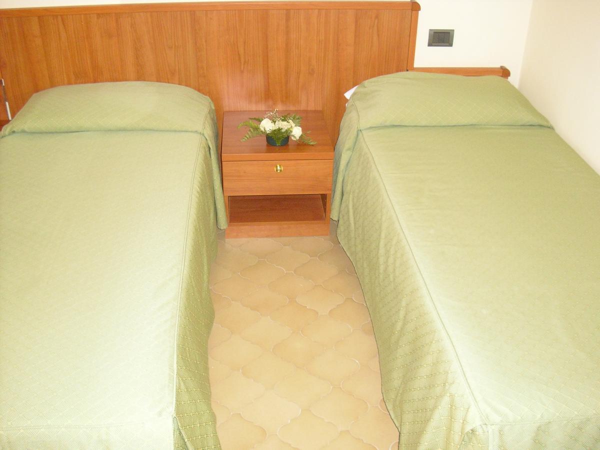 La Collinetta Sas Hotel Montazzoli Kültér fotó